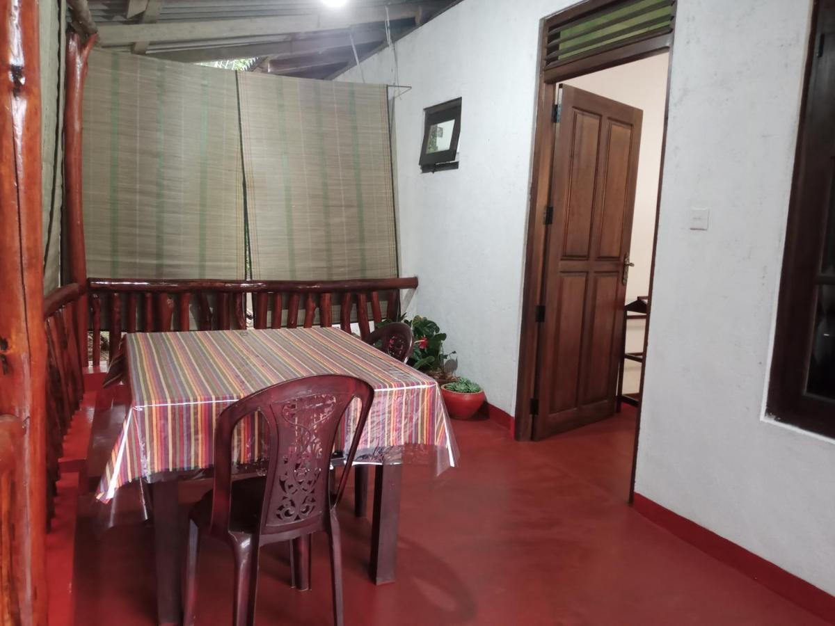 Nethanya Homestay Ella Esterno foto