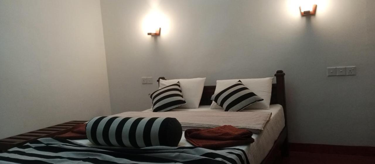 Nethanya Homestay Ella Esterno foto