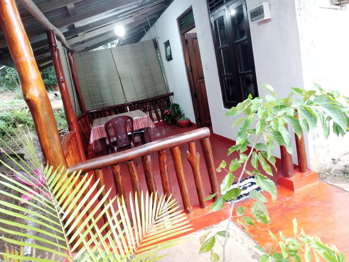 Nethanya Homestay Ella Esterno foto